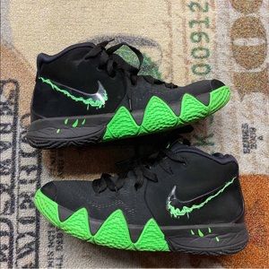 Nike Kyrie 4 Halloween Sz 8.5 women's clean black